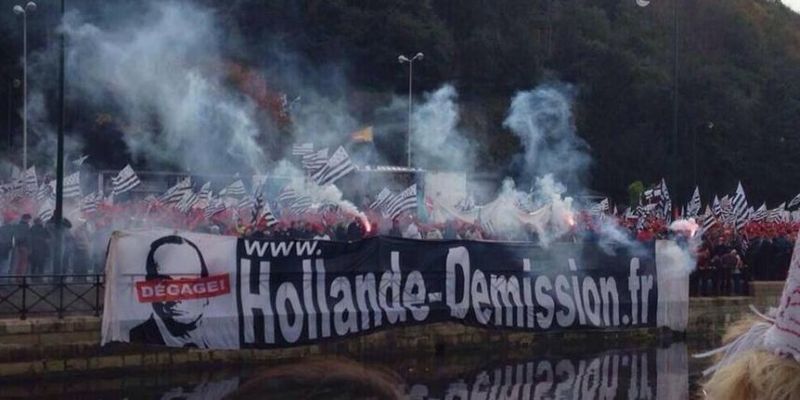 Hollande-Demission-Quimper-BonnetsRouges-960x460